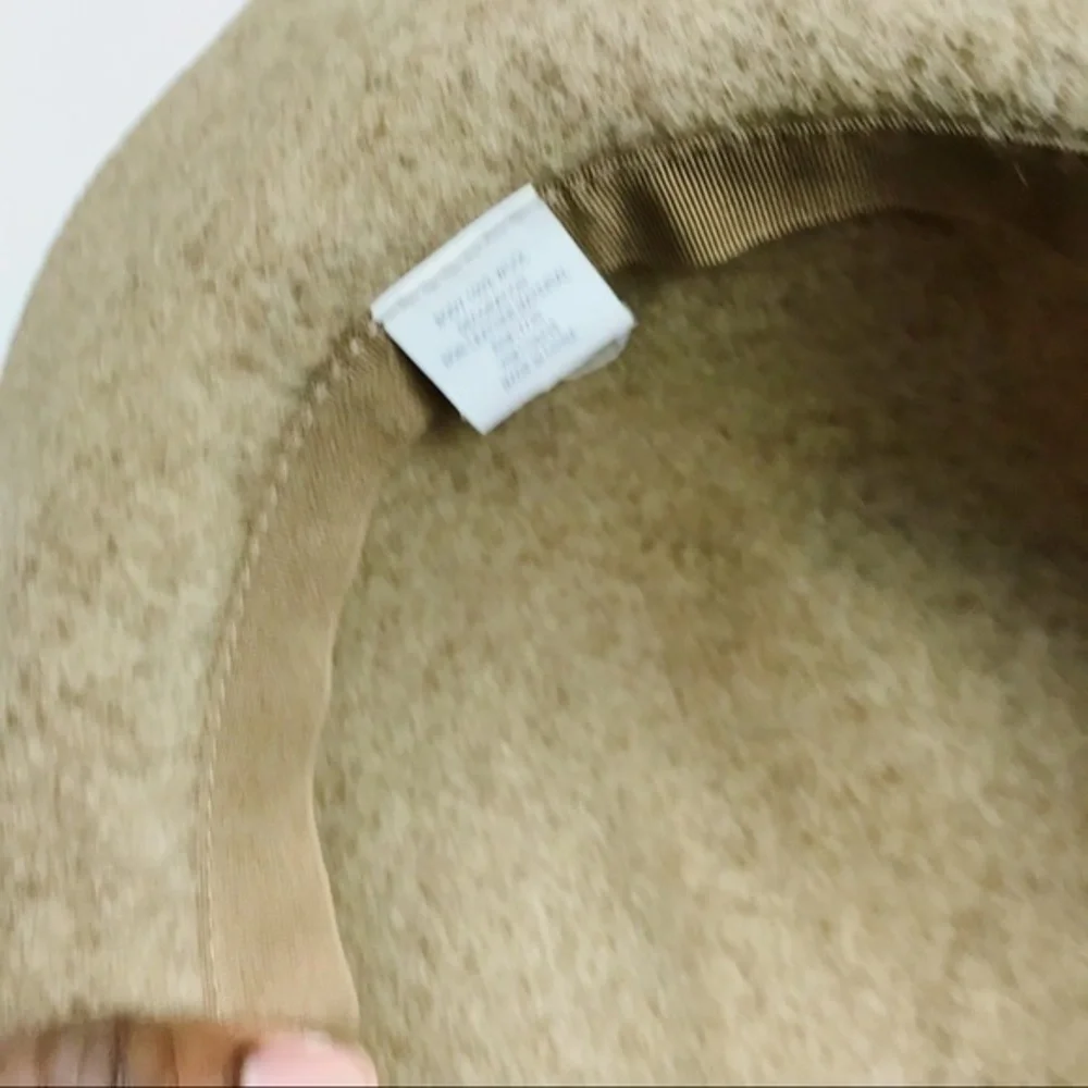 Tan women’s wool hat